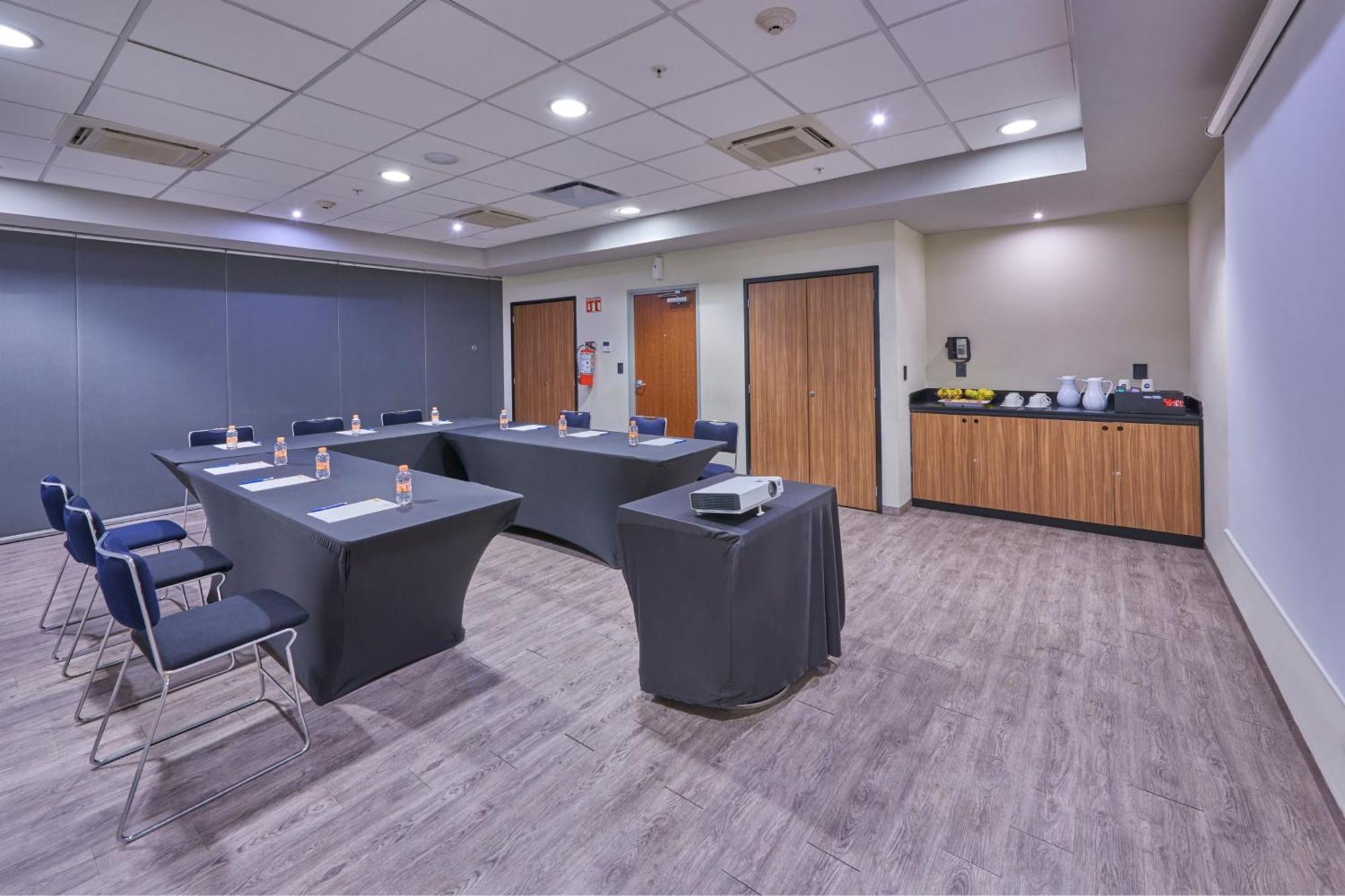City Express By Marriott San Luis Potosi Zona Universitaria Bagian luar foto