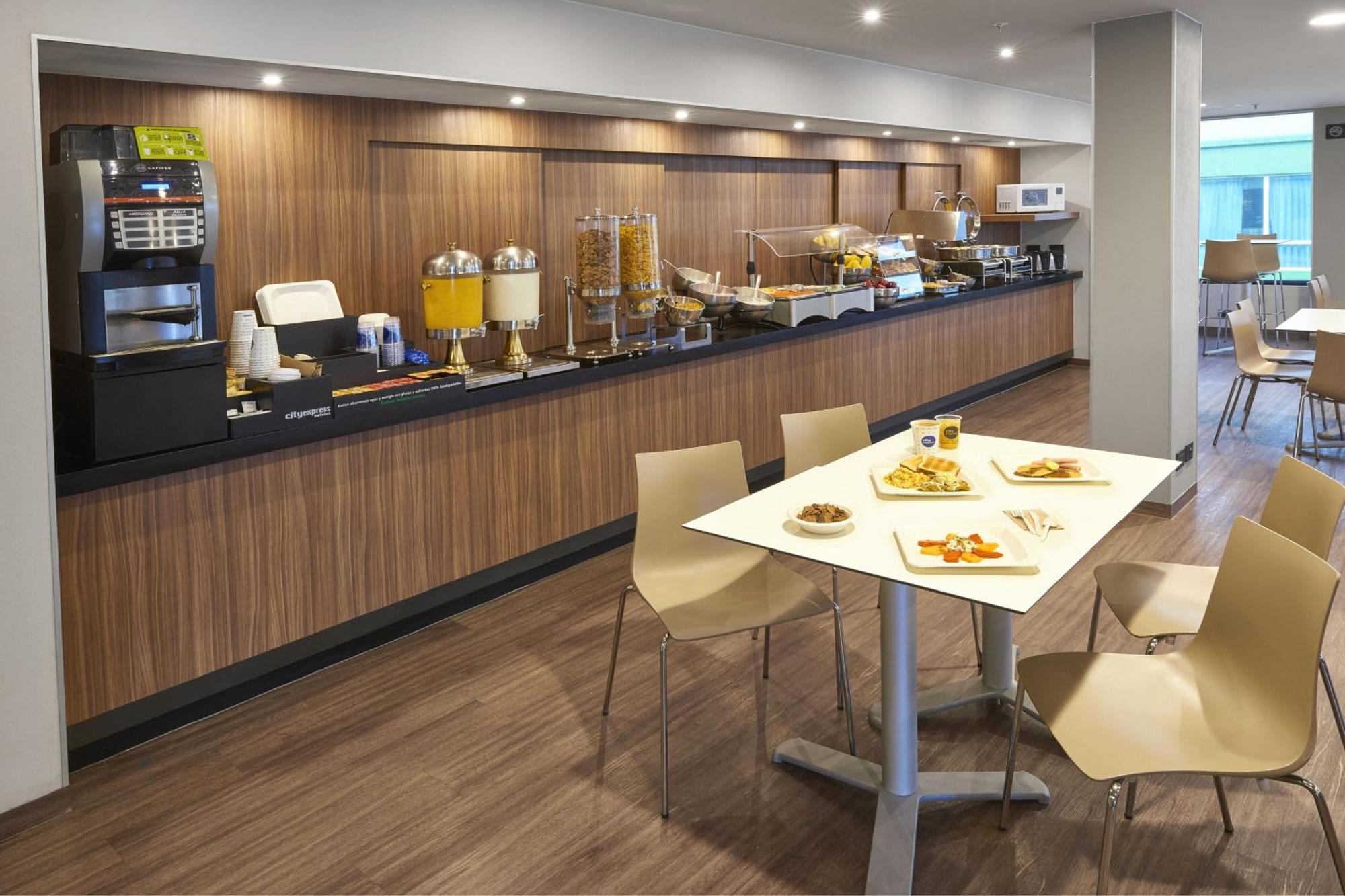City Express By Marriott San Luis Potosi Zona Universitaria Bagian luar foto